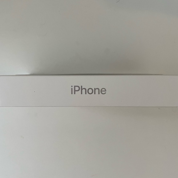 (SOLD) EXCELLENT CONDITION iPhone SE 2nd - purchased do not buy - Picture 8 of 11